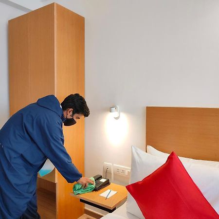 Kanak Beacon Hotel - Ashram Road Ahmedabad Eksteriør billede