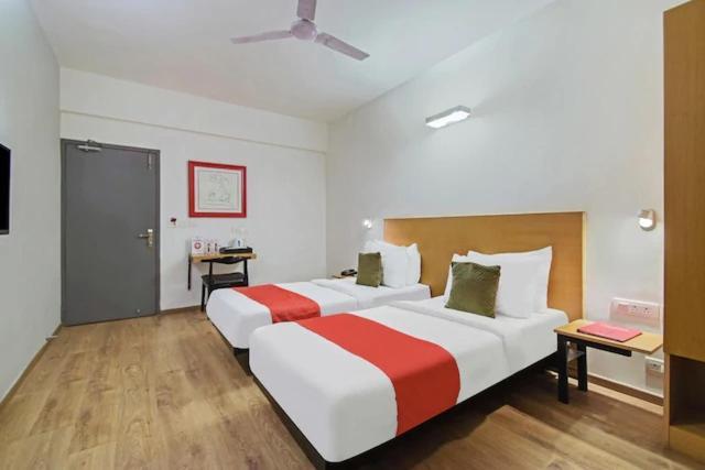 Kanak Beacon Hotel - Ashram Road Ahmedabad Eksteriør billede
