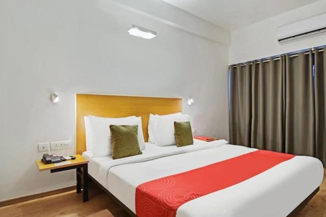 Kanak Beacon Hotel - Ashram Road Ahmedabad Eksteriør billede