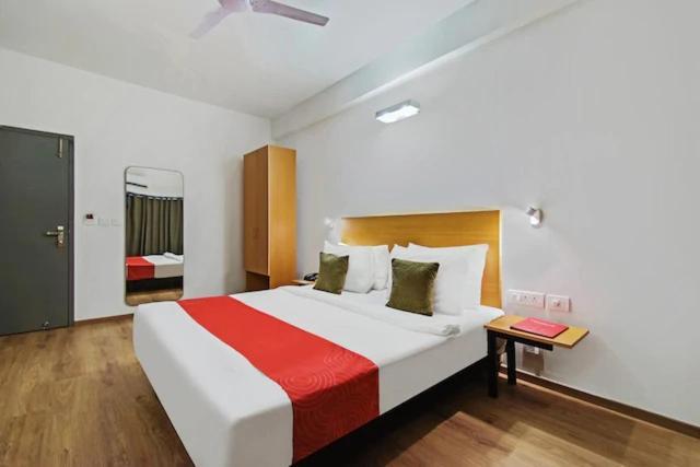 Kanak Beacon Hotel - Ashram Road Ahmedabad Eksteriør billede
