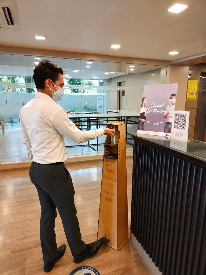 Kanak Beacon Hotel - Ashram Road Ahmedabad Eksteriør billede